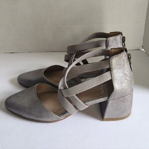 Eileen Fisher strappy silver heels sz 5.5 new excellent condition!